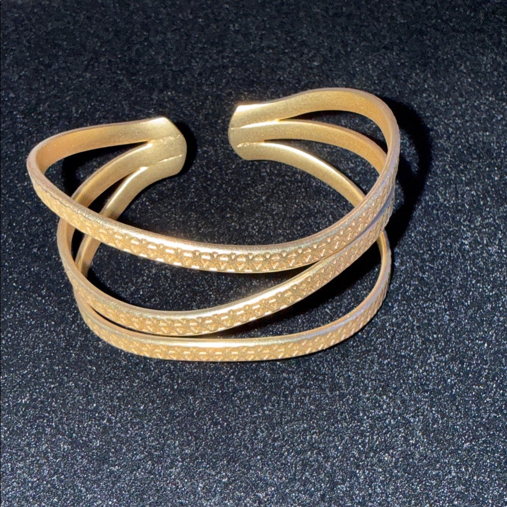 Lia Sophia Gold Textured Bracelet